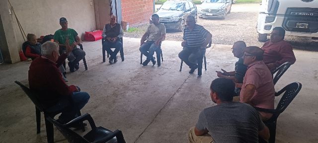 Dirigentes de Fe.Tr.A se reúnen con transportistas de la localidad de Arangüren E.R.